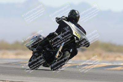 media/Apr-26-2025-BRL Bagger Racing League (Sat) [[9e270f465f]]/3-Super Street Baggers Qualifying/